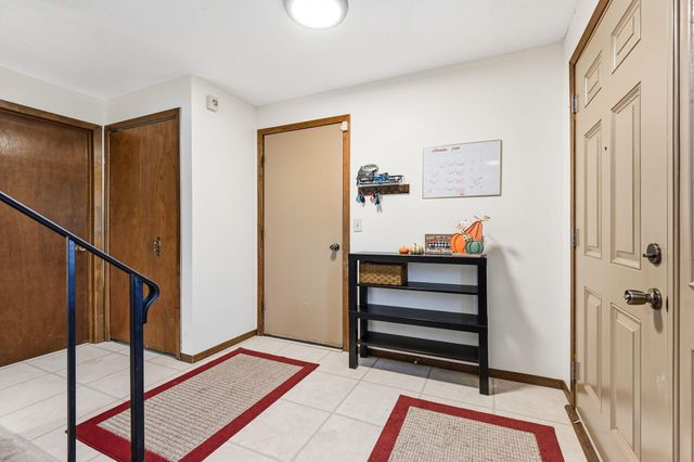 6640 Flag Avenue N, Brooklyn Park, MN 55428