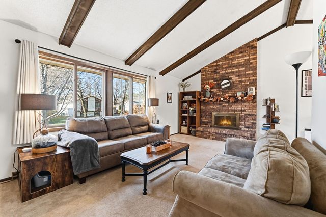 6640 Flag Avenue N, Brooklyn Park, MN 55428