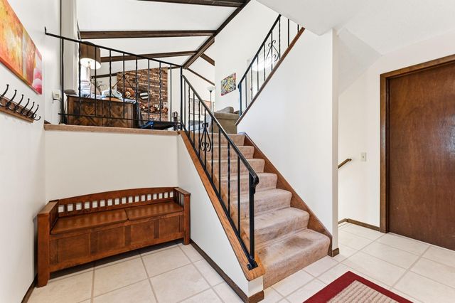 6640 Flag Avenue N, Brooklyn Park, MN 55428