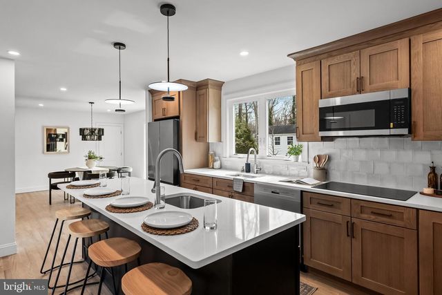 1752 LARK LN, Cherry Hill, NJ 08003