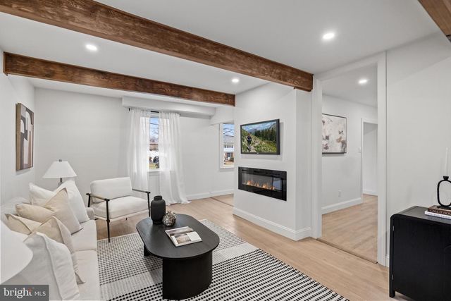 1752 LARK LN, Cherry Hill, NJ 08003