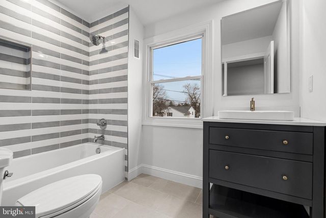 1752 LARK LN, Cherry Hill, NJ 08003