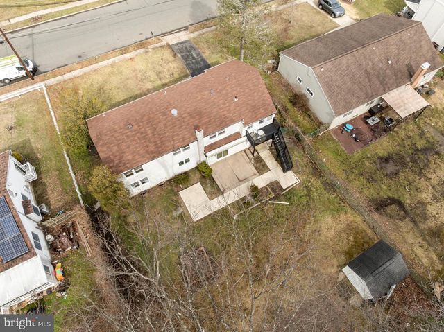 1752 LARK LN, Cherry Hill, NJ 08003