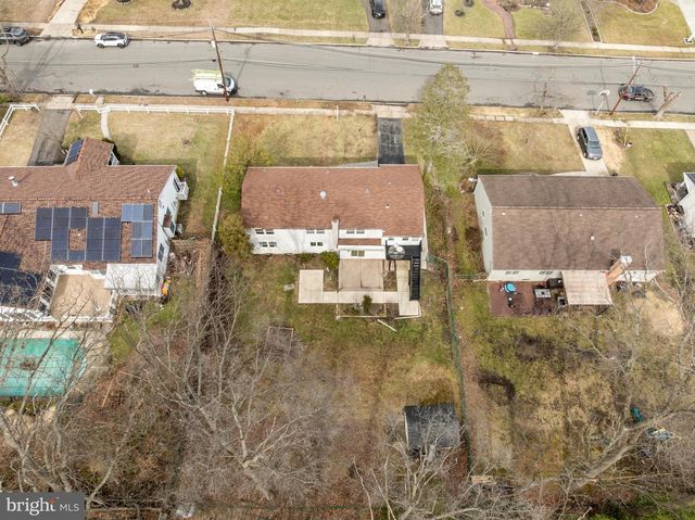 1752 LARK LN, Cherry Hill, NJ 08003