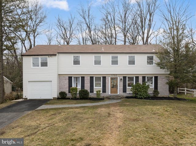 1752 LARK LN, Cherry Hill, NJ 08003