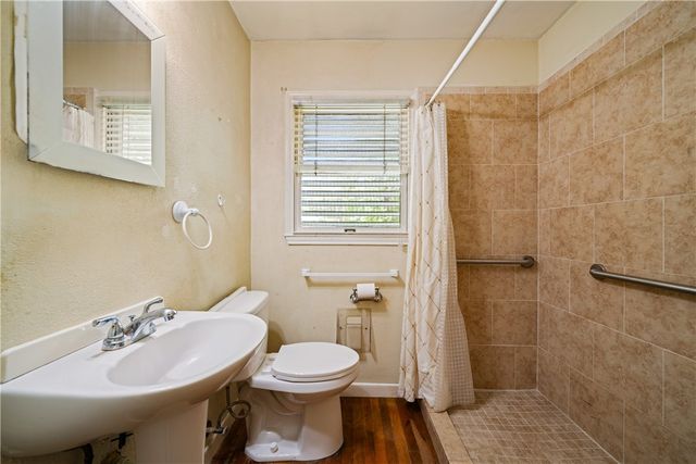 1018 Mcclendon St, Corpus Christi, TX 78404