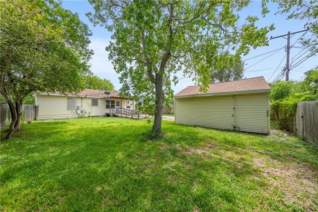 1018 Mcclendon St, Corpus Christi, TX 78404