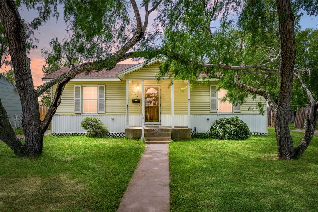1018 Mcclendon St, Corpus Christi, TX 78404