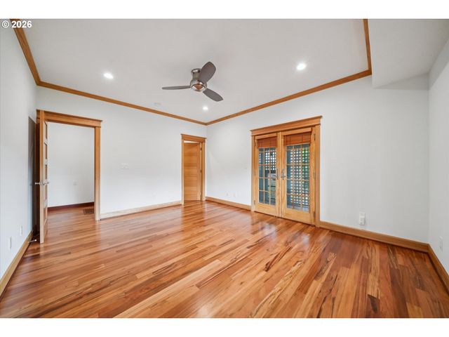 16686 Maple Cir, Lake Oswego, OR 97034