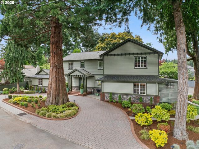 16686 Maple Cir, Lake Oswego, OR 97034