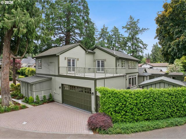 16686 Maple Cir, Lake Oswego, OR 97034