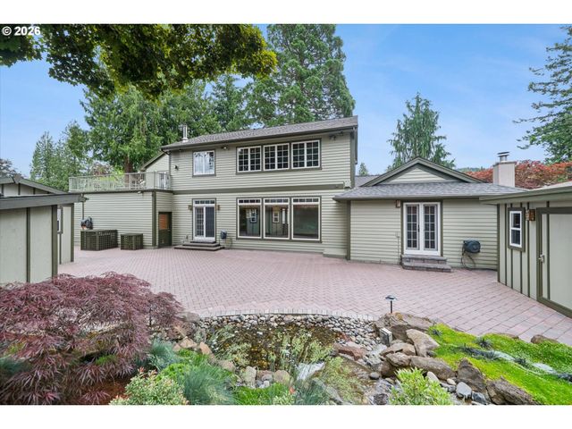 16686 Maple Cir, Lake Oswego, OR 97034