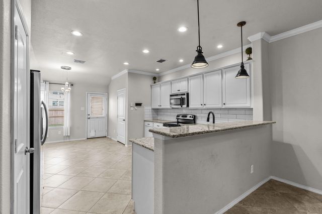 9005 Holliday Lane, Cross Roads, TX 76227