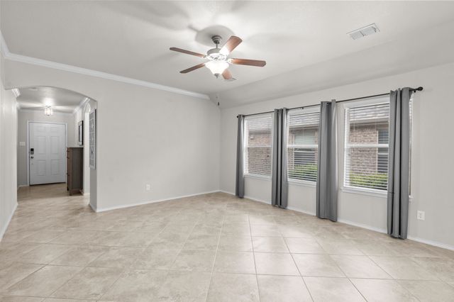 9005 Holliday Lane, Cross Roads, TX 76227