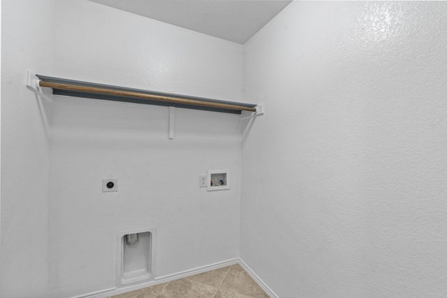 9005 Holliday Lane, Cross Roads, TX 76227