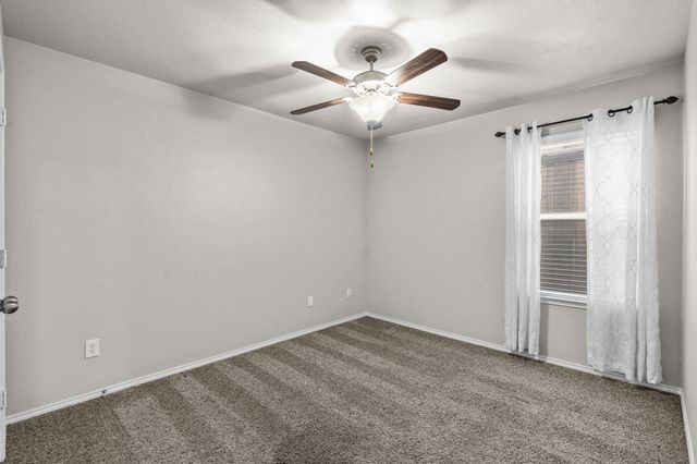 9005 Holliday Lane, Cross Roads, TX 76227