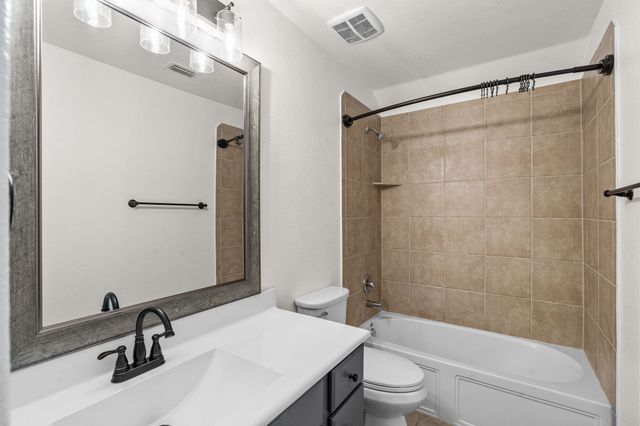 9005 Holliday Lane, Cross Roads, TX 76227