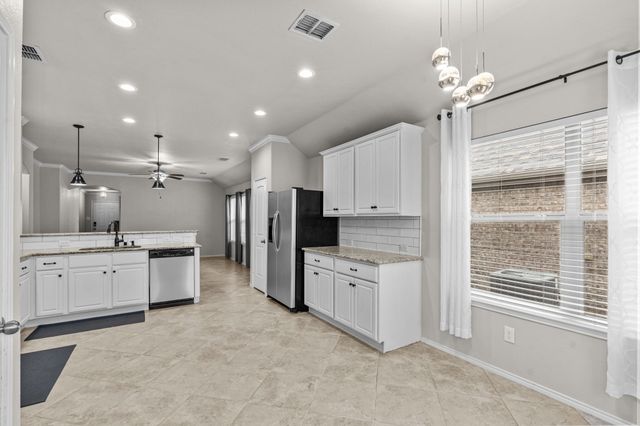 9005 Holliday Lane, Cross Roads, TX 76227