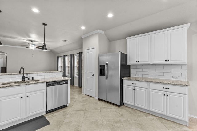 9005 Holliday Lane, Cross Roads, TX 76227