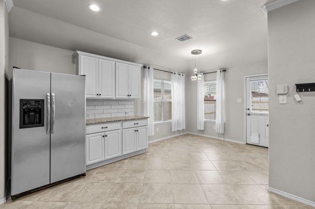 9005 Holliday Lane, Cross Roads, TX 76227