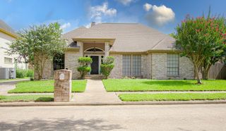 8014 N Circle Drive, Houston, TX 77071
