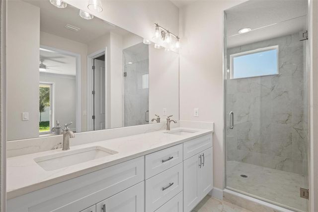 199 E LIVE OAK STREET, Tarpon Springs, FL 34689