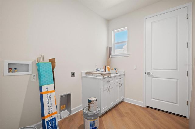 199 E LIVE OAK STREET, Tarpon Springs, FL 34689