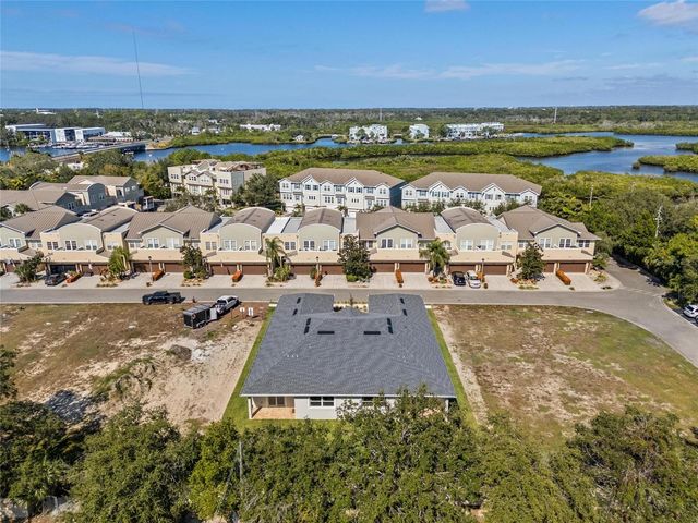 199 E LIVE OAK STREET, Tarpon Springs, FL 34689