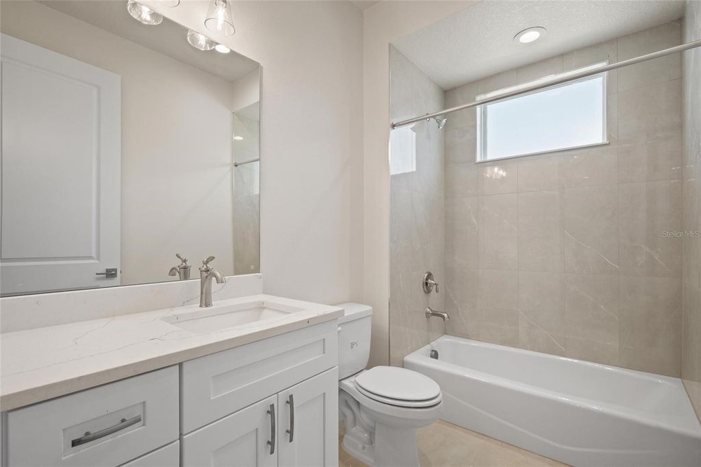 Image 20 of property listing at 199 E LIVE OAK STREET, Tarpon Springs, FL 34689