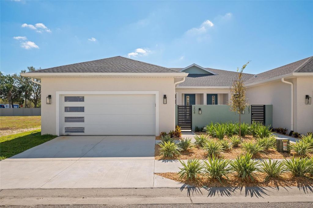 Image 24 of property listing at 199 E LIVE OAK STREET, Tarpon Springs, FL 34689