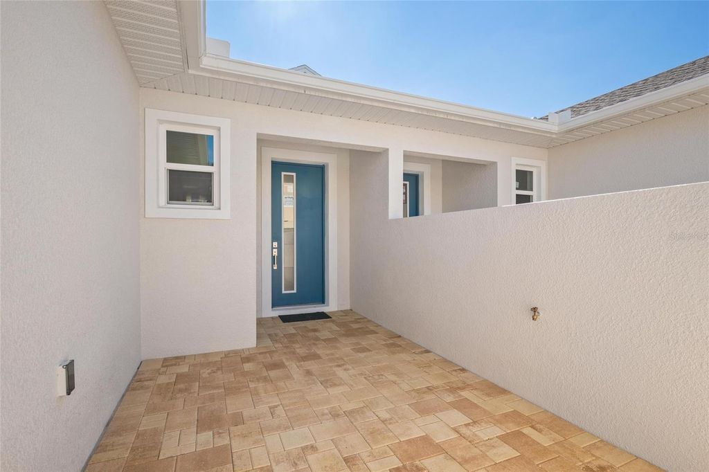 Image 26 of property listing at 199 E LIVE OAK STREET, Tarpon Springs, FL 34689