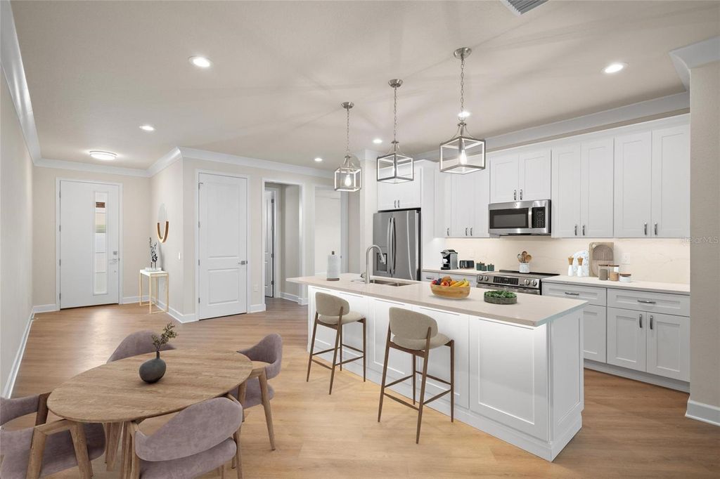 Image 5 of property listing at 199 E LIVE OAK STREET, Tarpon Springs, FL 34689