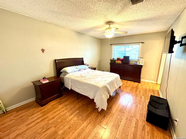 7163 SPRING GROVE ST, San Antonio, TX 78249