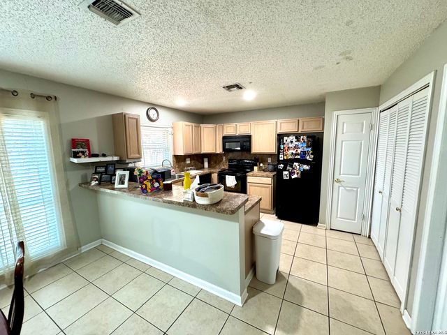 7163 SPRING GROVE ST, San Antonio, TX 78249
