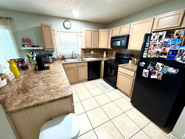 7163 SPRING GROVE ST, San Antonio, TX 78249
