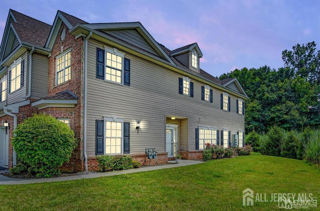 90 Morgan Way, Monroe, NJ 08831