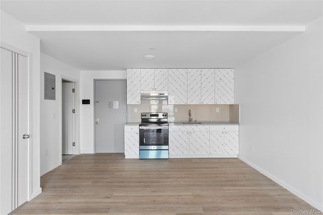 70-25 Queens Boulevard 7H, Woodside, NY 11377