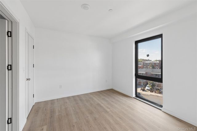 70-25 Queens Boulevard 7H, Woodside, NY 11377
