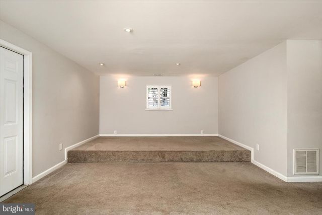 302 ALGONQUIN TRL, Browns Mills, NJ 08015