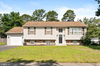 302 ALGONQUIN TRL, Browns Mills, NJ 08015
