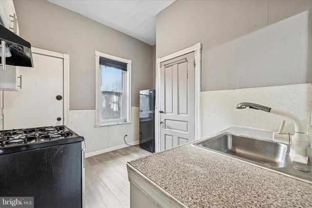 2304 NICHOLAS ST, Philadelphia, PA 19121