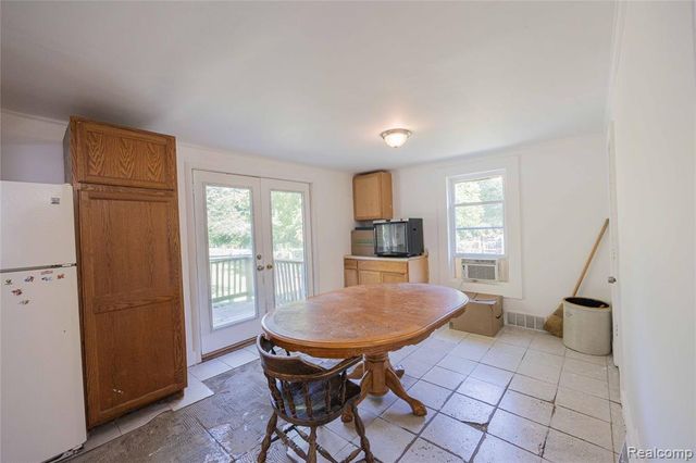 24224 Sumpter Road, Belleville, MI 48111