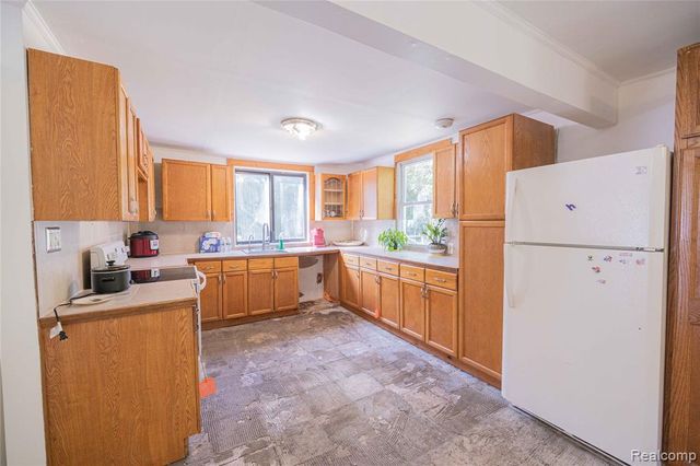 24224 Sumpter Road, Belleville, MI 48111