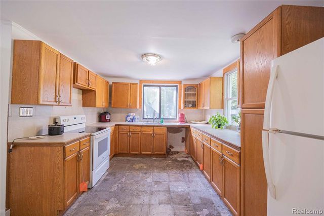 24224 Sumpter Road, Belleville, MI 48111
