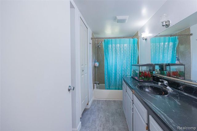 24224 Sumpter Road, Belleville, MI 48111