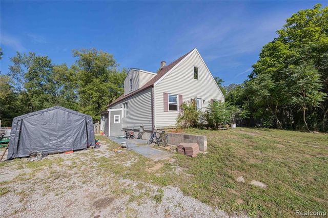 24224 Sumpter Road, Belleville, MI 48111