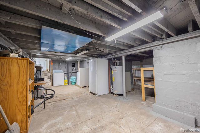 24224 Sumpter Road, Belleville, MI 48111