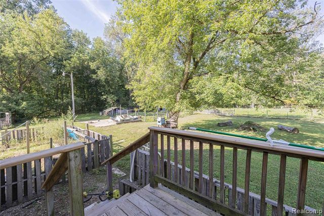 24224 Sumpter Road, Belleville, MI 48111