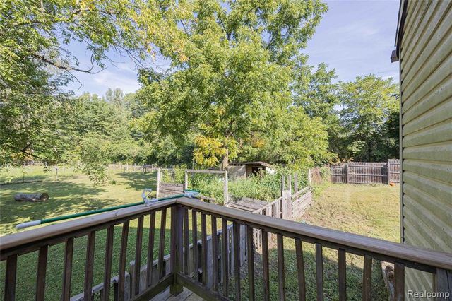 24224 Sumpter Road, Belleville, MI 48111
