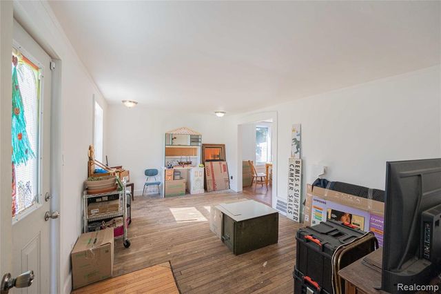 24224 Sumpter Road, Belleville, MI 48111